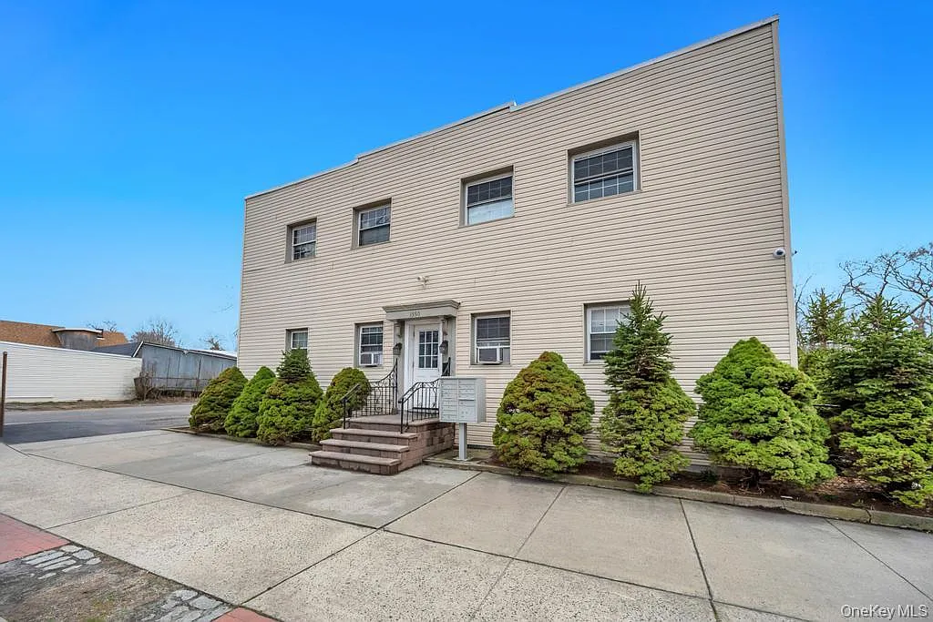 Building Photo - 1550 Montauk Hwy #1B