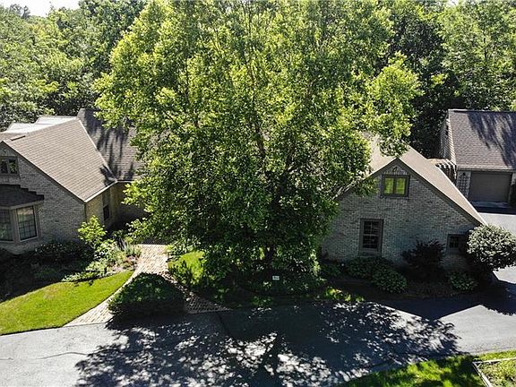 5th image of 8102 Bramwood Ct