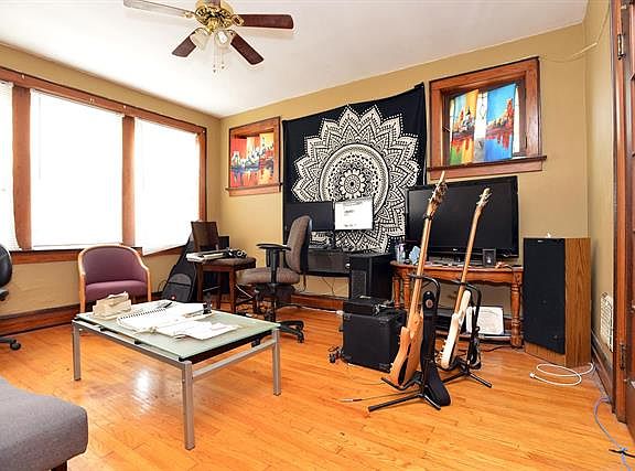 4th image of 6729 Vermont Ave