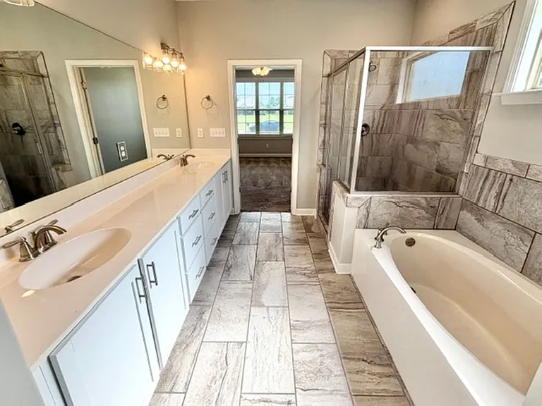 370 Azalea Dr — Photo 8
