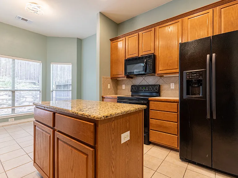 22216 Park Summit Cv — Photo 15