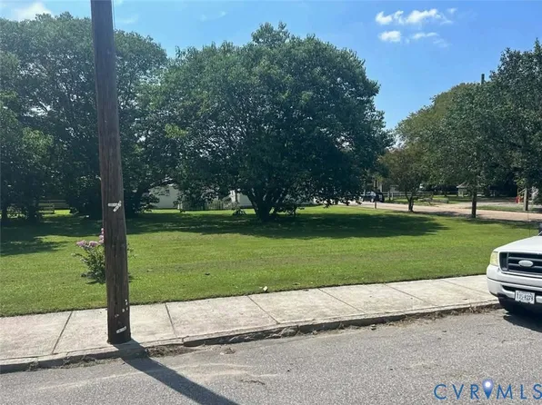 502 Grove Ave, Petersburg, VA 23803
