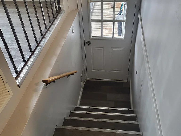 220 Kathleen St #3 — Photo 2