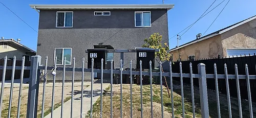 132 E Maple St Photo 1