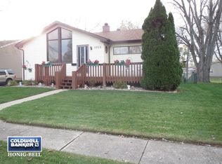 1908 Burry Circle Dr, Crest Hill, IL 60403