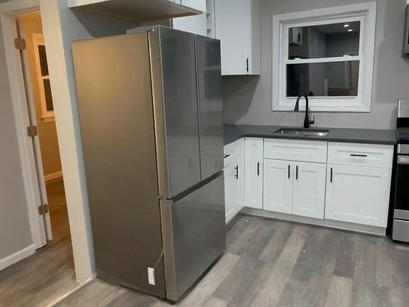 3rd image of 626 Lincoln Ave APT 1