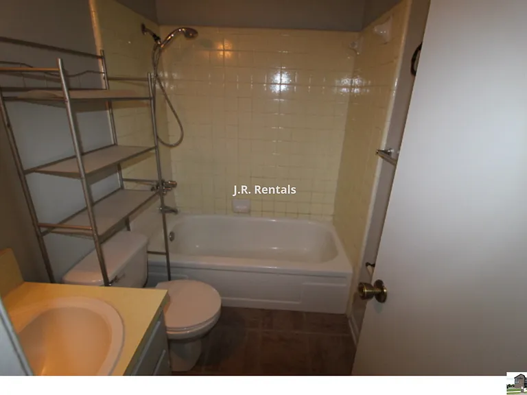 803 Michelle Dr — Photo 14