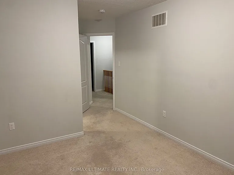41 Kirby Ave — Photo 9