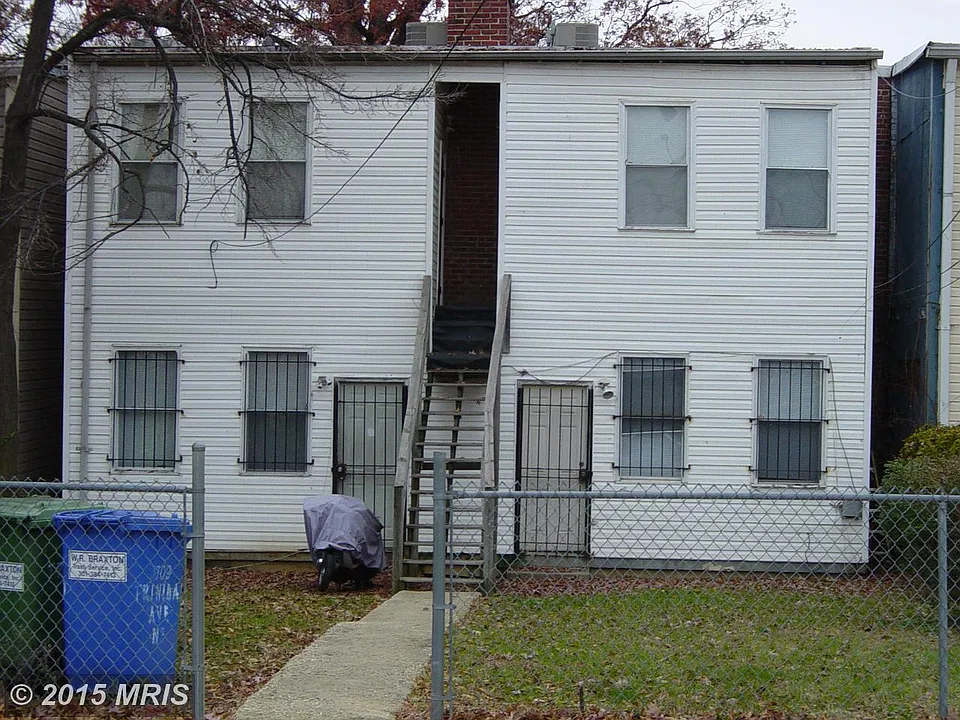 Building Photo 3