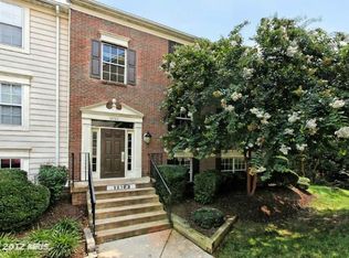 12103 Green Ledge Ct APT 102, Fairfax, VA 22033