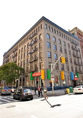 Rented by Buchbinder & Warren | media 25