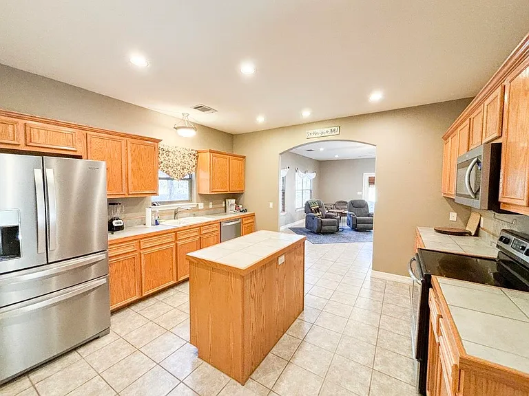 304 Deer Hollow Dr — Photo 6