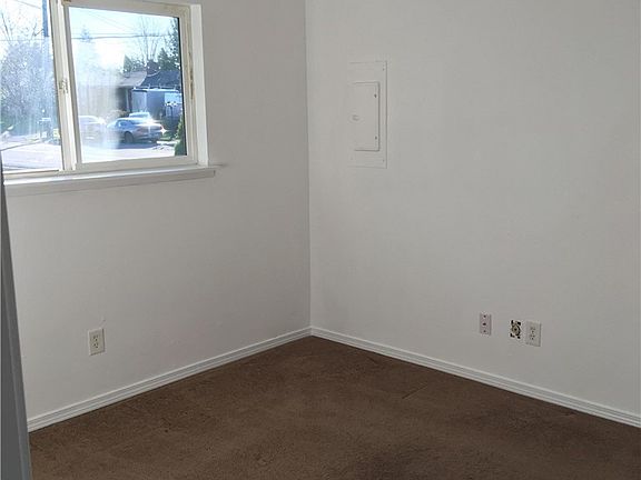 5th image of 8023 S Sheridan Ave