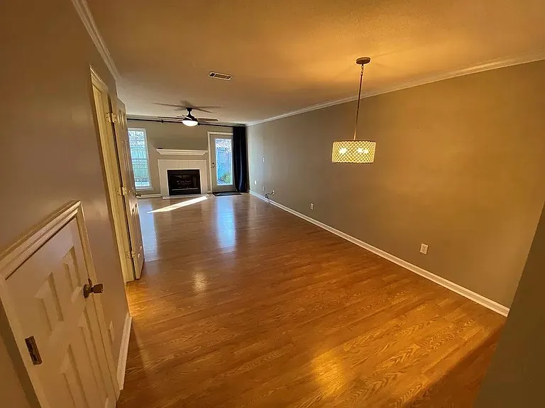 4710 Brookwood Dr — Photo 8