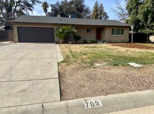 1709 S County Center Dr, Visalia, CA 93277