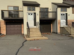 5 Oak Forest Dr UNIT 4, Manchester, CT 06040