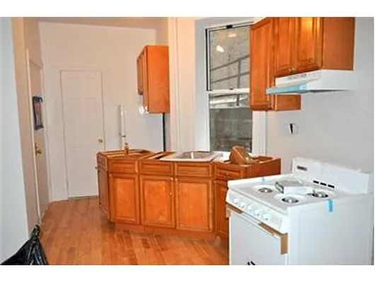 Rented by Douglas Elliman | media 61