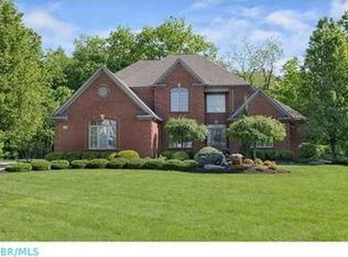 5571 Streamside Dr, Galena, OH 43021