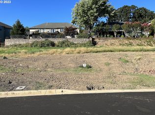 2751 NW Pinehurst Dr #7, McMinnville, OR