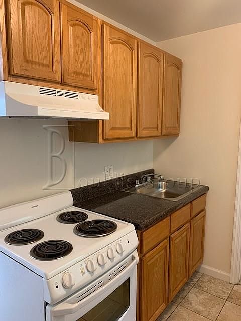 1st image of 2638 29th St APT 4