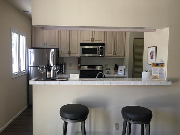 4th image of 533 1st St E
