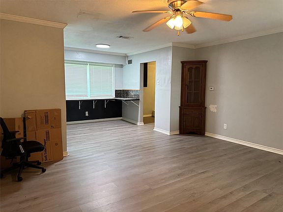 3rd image of 3701 Platt Ave