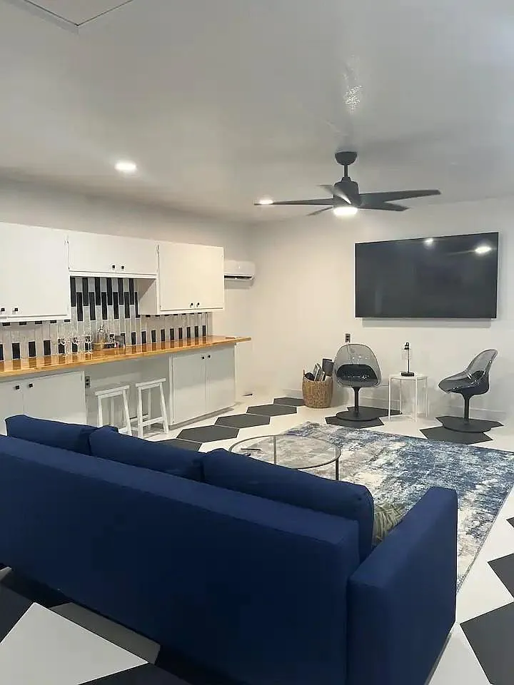 4 bed, 2.0 bath, 1162 sqft, $2,750 — Photo 4