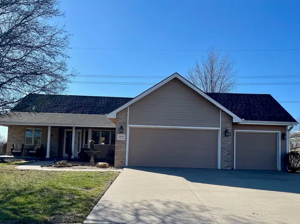 3939 SW 40th Ter, Topeka, KS 66610