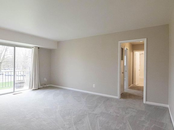 5th image of 10655 Montrose Ave APT 101