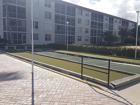 3rd image of 2012 S Federal Hwy APT 403