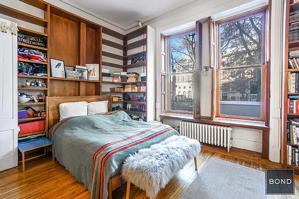 Rented by Bond New York | media 6