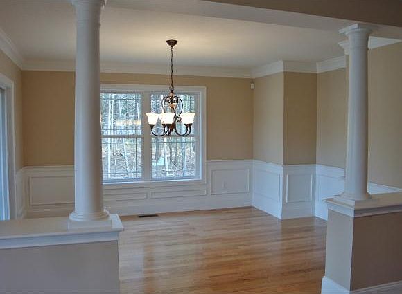 2nd image of 27 Pilgrim Cir