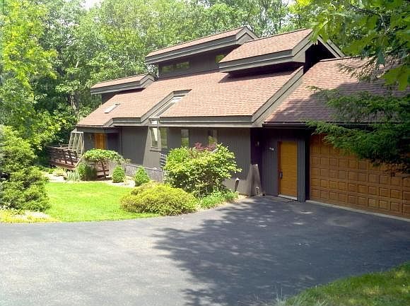 1st image of 3365 Cynthia Dr