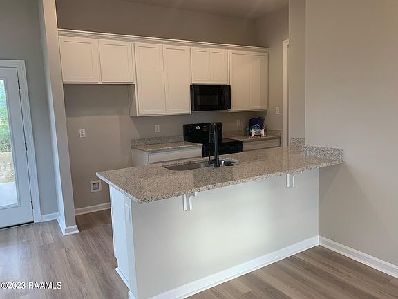 3rd image of 7402 Bon Ami Cir
