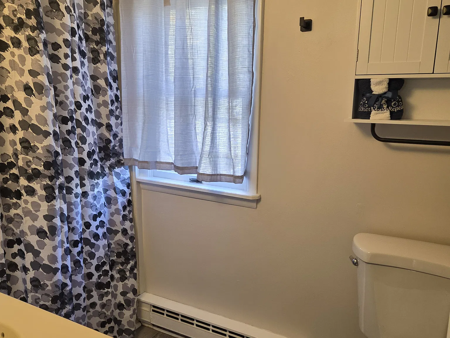 3 bed, 1260 sqft, $1,500 — Photo 1