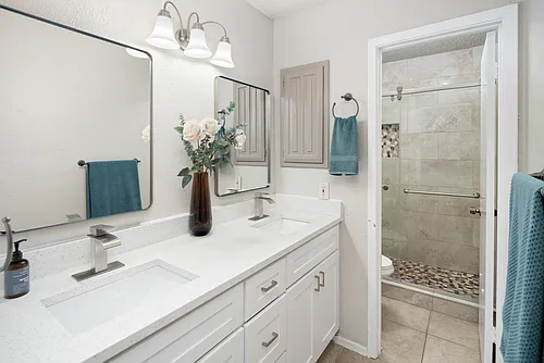 333 Melrose Dr #22D Photo 1 333 Melrose Dr #22D Photo 1