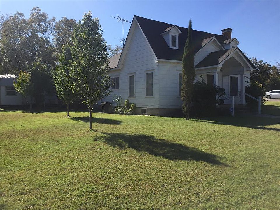 1st image of 1214 Hackberry St