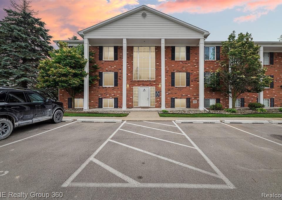 407 W Highland Rd 1, Howell, MI 48843 Zillow