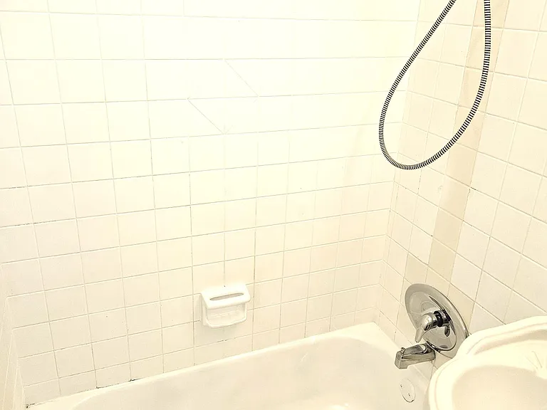 644 NE 16th Ave #1 — Photo 10