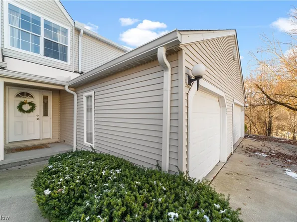 80 Canter Ln APT D, Northfield, OH 44067