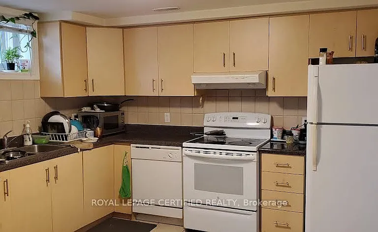 13 Theodore Dr — Photo 6