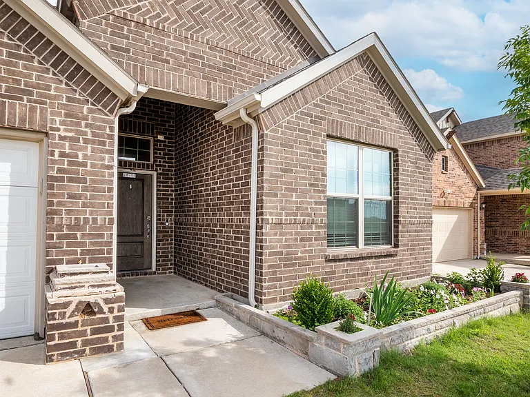 420 Kirkham Dr — Photo 10