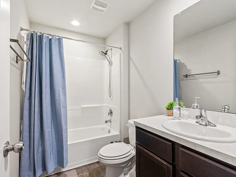 2431 Sutton Hollow Ct — Photo 25