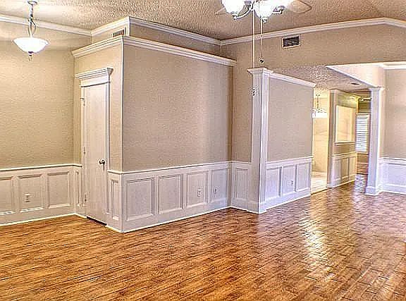 5th image of 4205 Iris Ave