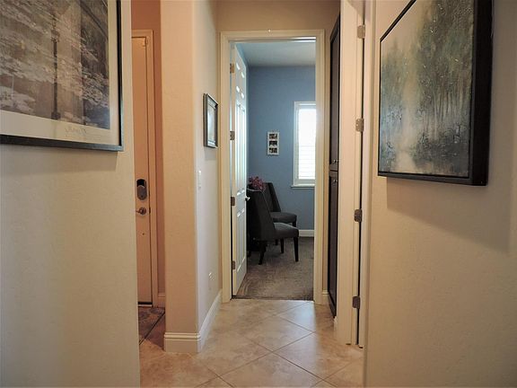 4th image of 2681 N Laverne Ave