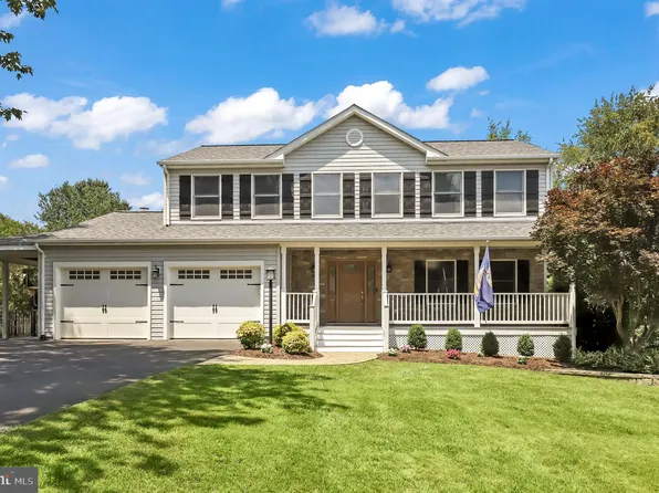 35522 Sourwood Pl, Round Hill, VA 20141