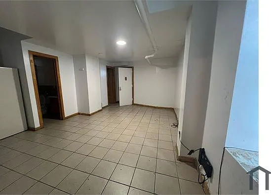 1355 Findlay Ave #11