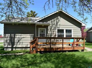 920 N Chicago Ave APT 3, Madison, SD 57042