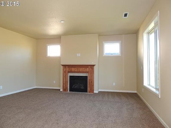 4th image of 6621 NE 54th Ct