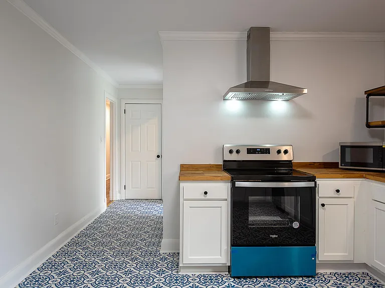 605 Bonham Ave — Photo 6